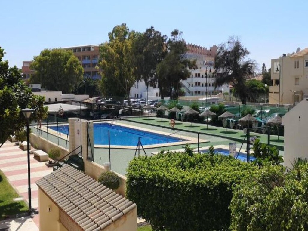 Wohnung in Roquetas nahe Serena Strand
