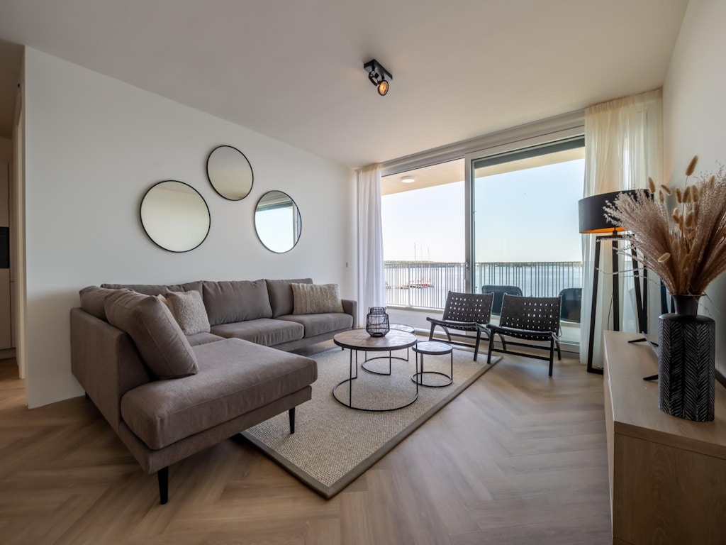 Ruim modern 6 persoons appartement met uitzicht