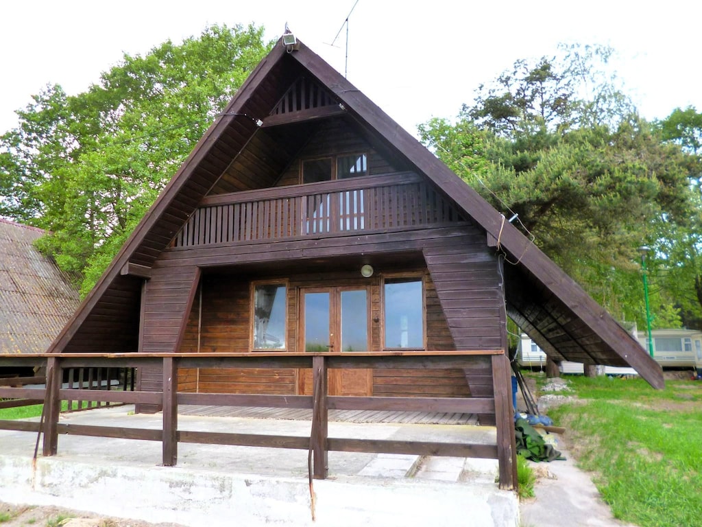 Zomerhuis in Łazy bij Jamno-meer
