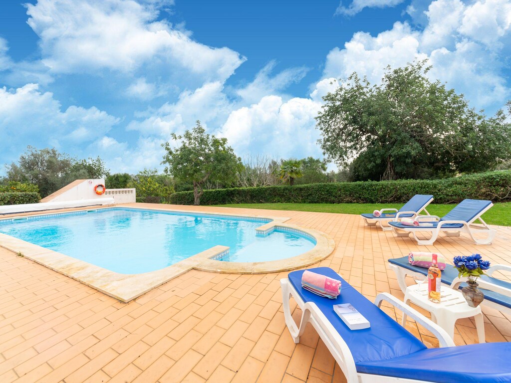 Ruhiger Algarve-Urlaub mit Pool