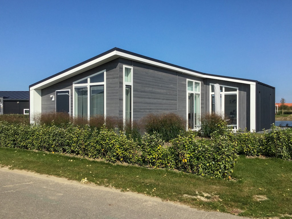 Modern huis met sauna op vakantiepark in Zeeland