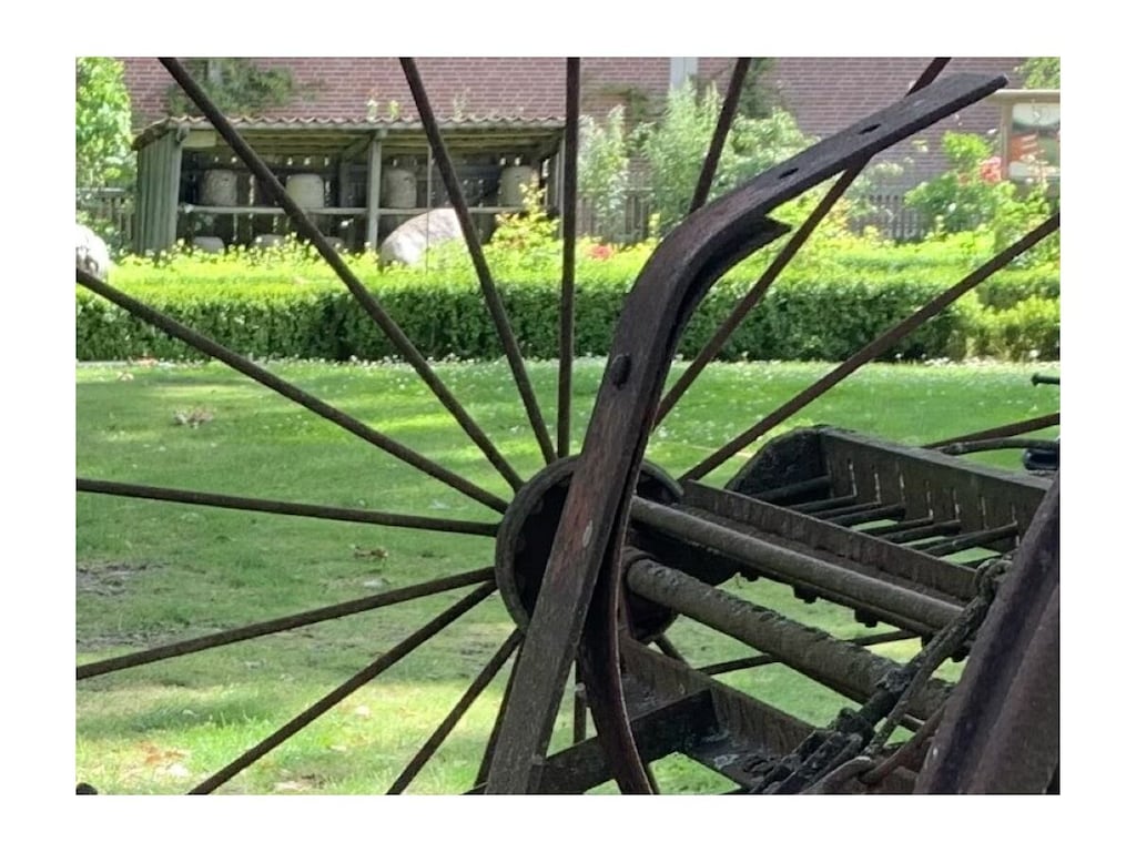   427718