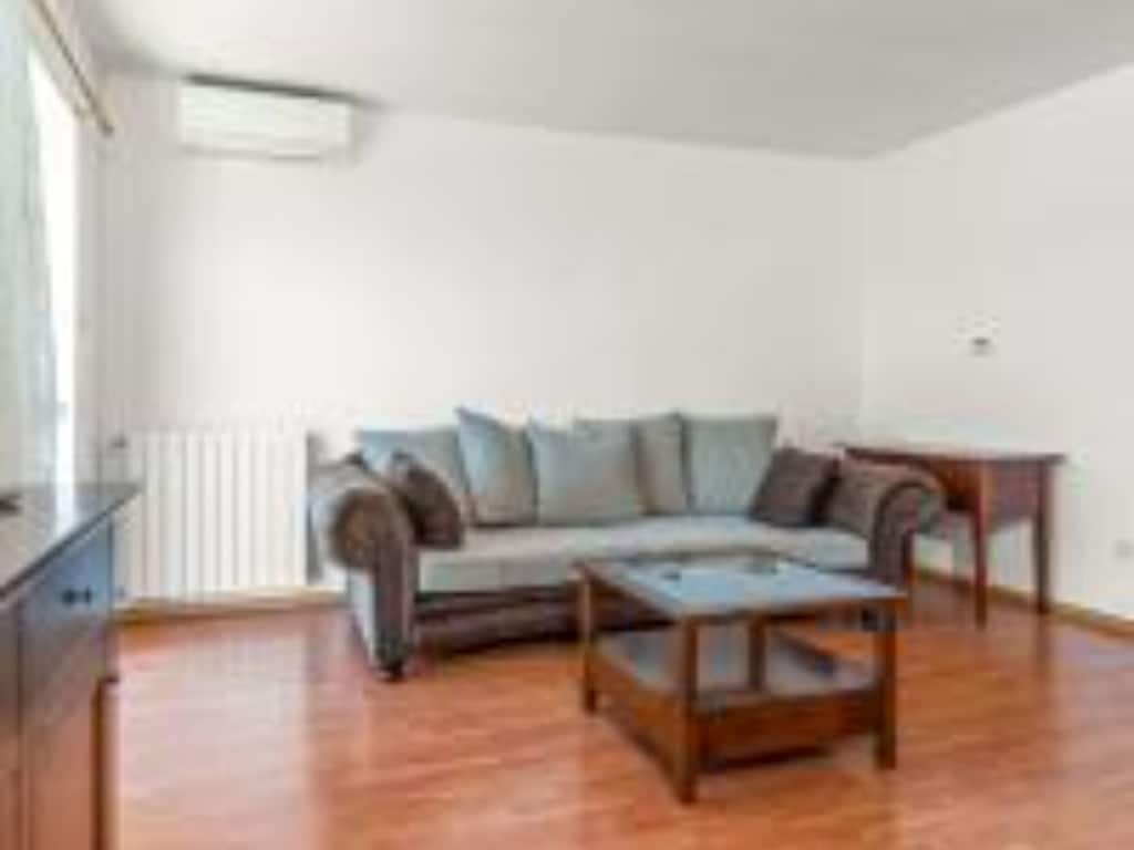 Three Bedroom Apartment with Balcony and Sea View