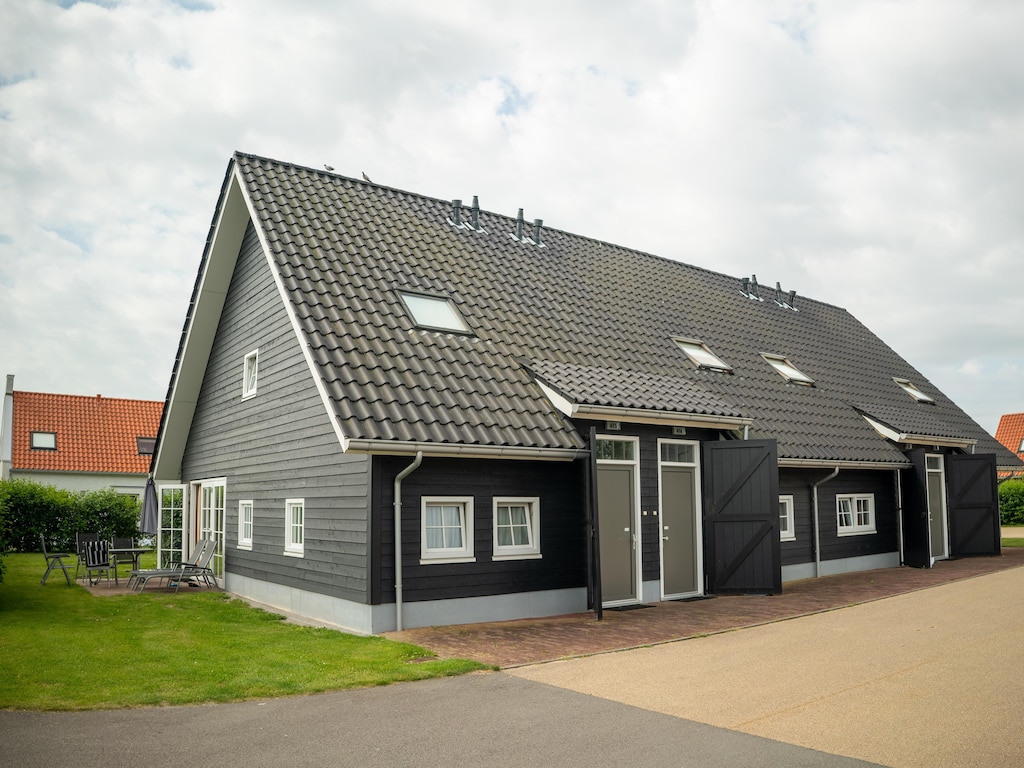 Vakantiehuis met sauna, op 700 m. van het strand