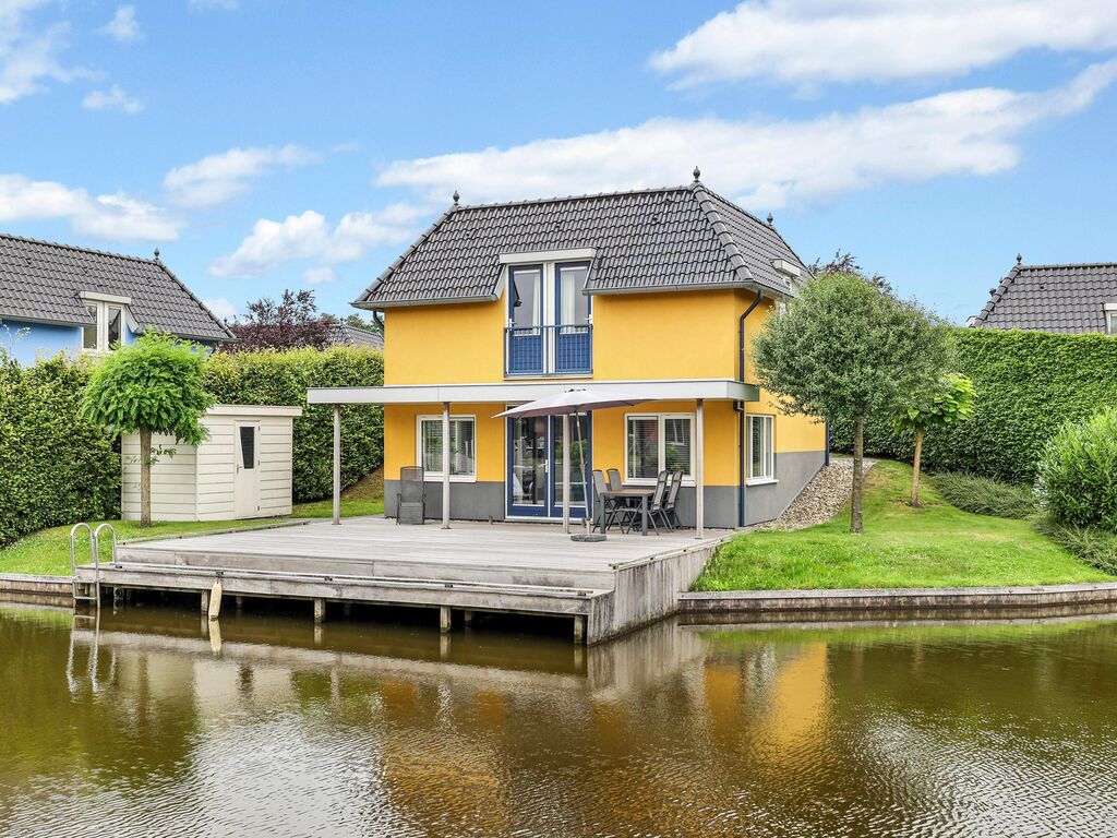 Haus am Wasser, in der Nähe des Zuidlaardermeer