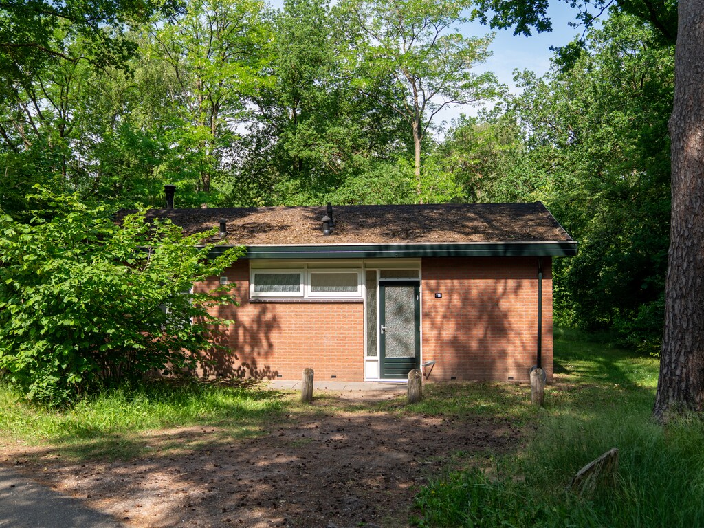 Bungalow met open haard, bij de mooie Veluwe