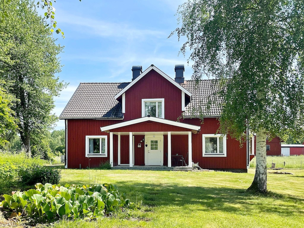 Bauernhaus in der Nähe von Seen und Küste