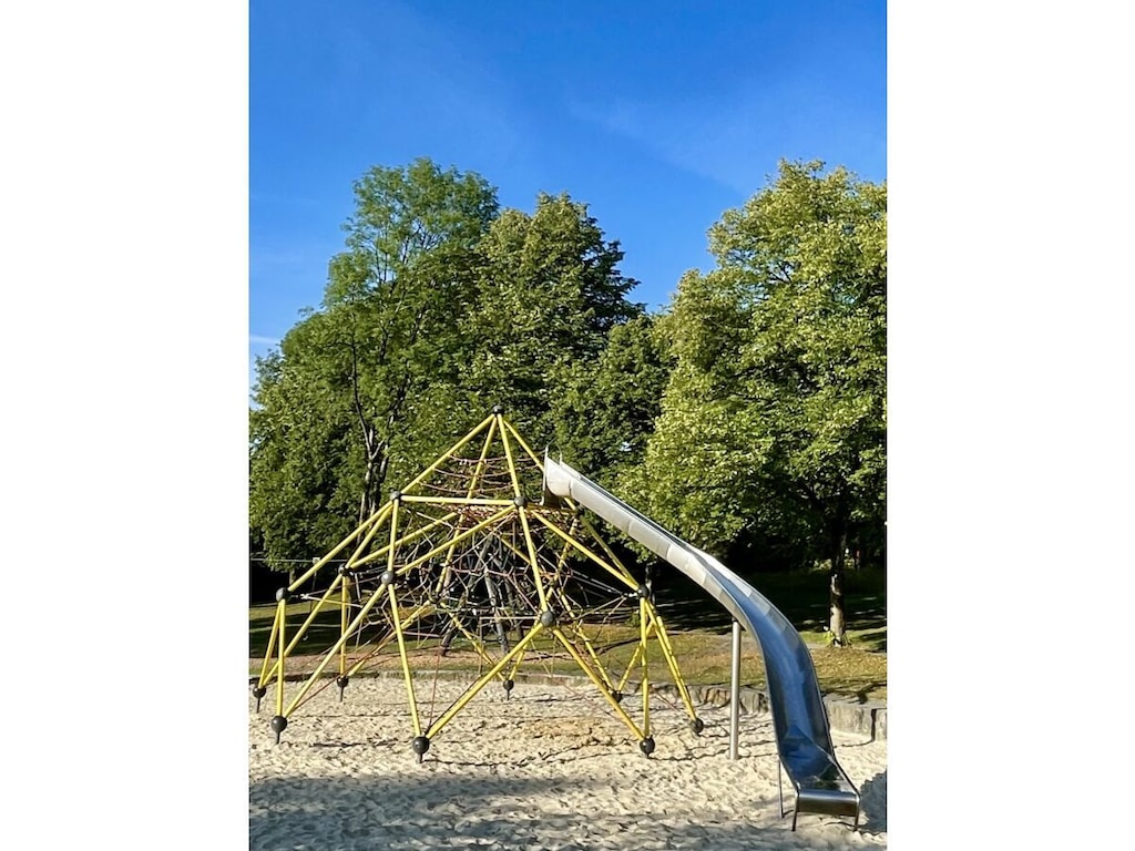  432600