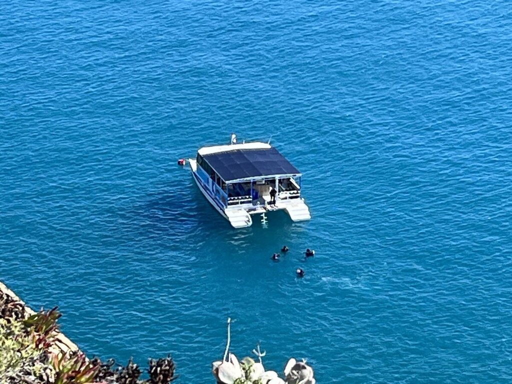   270898
