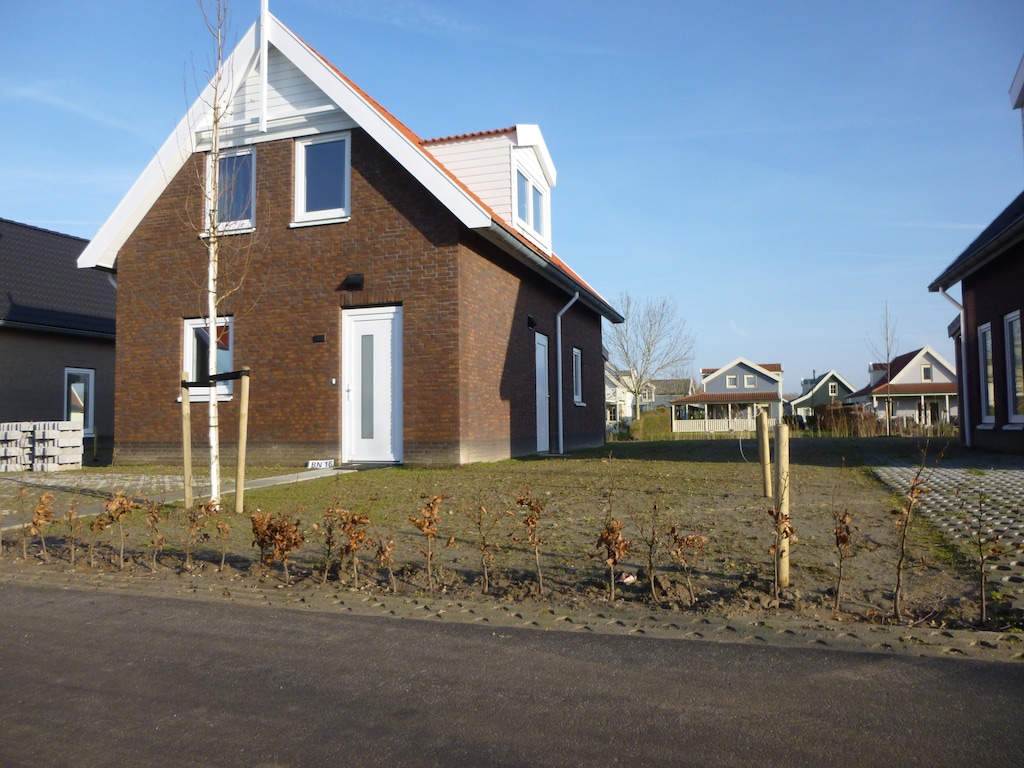 Schönes Ferienhaus in Simonshaven am wasser