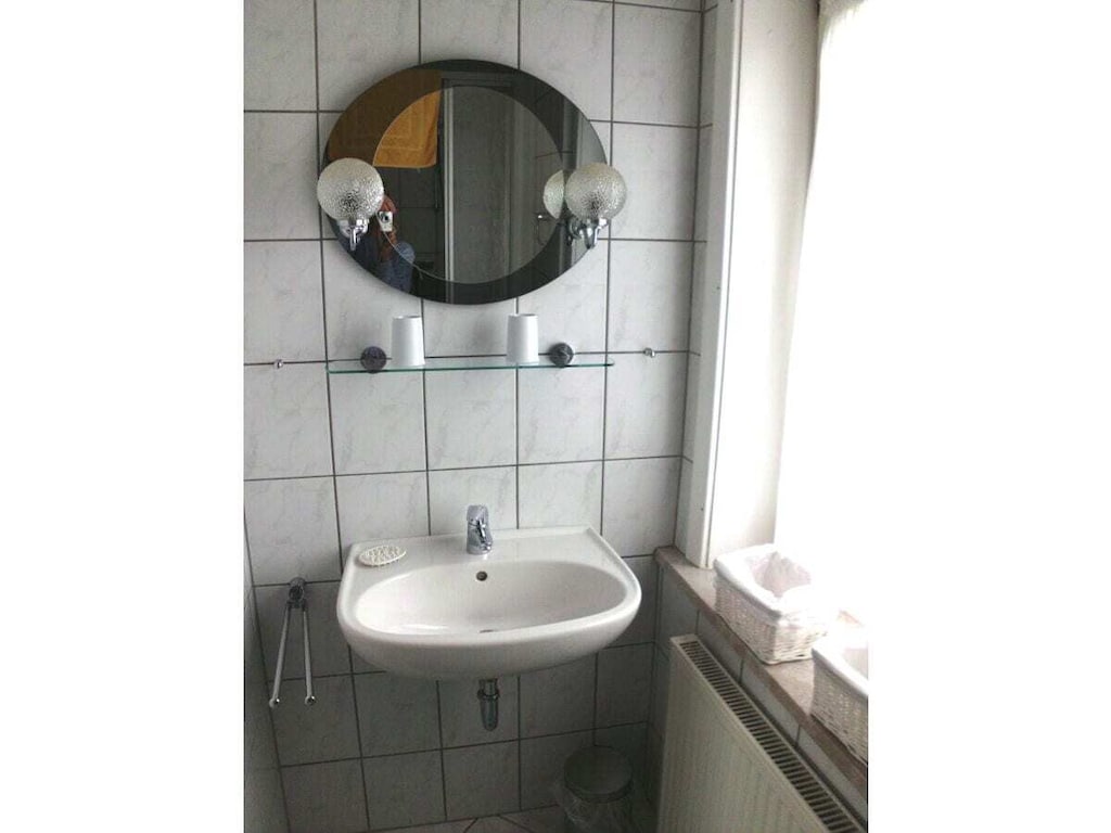   49584