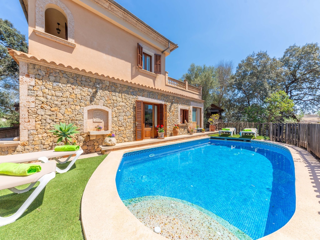 Villa in Maria de la Salut met Zwembad