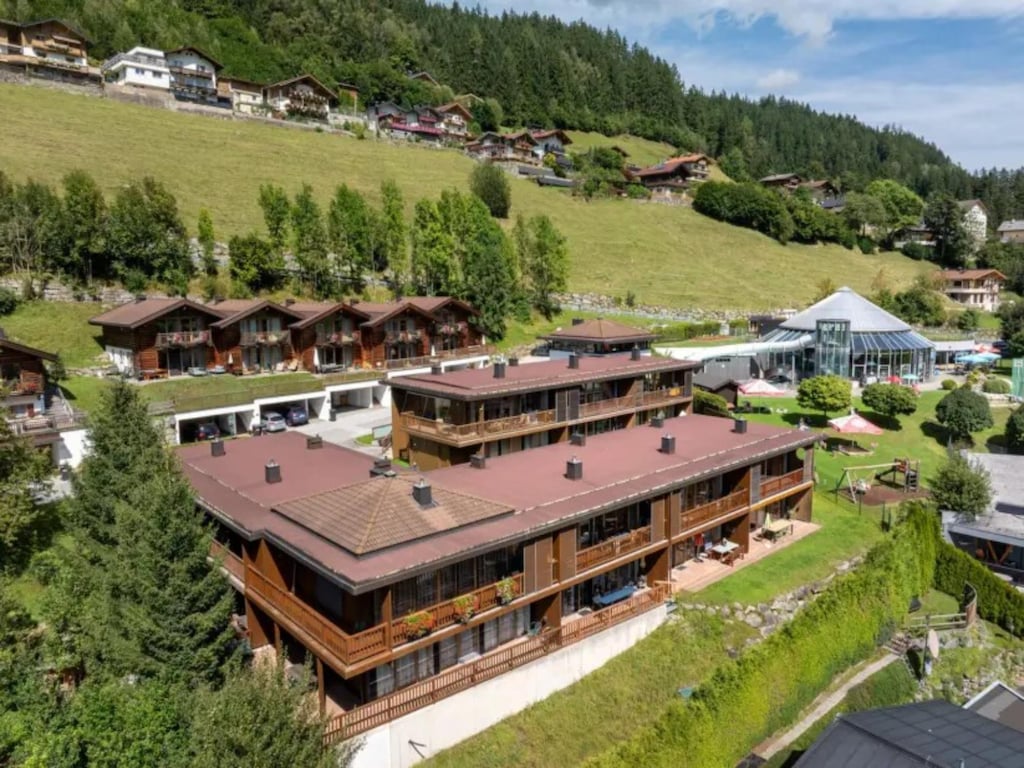 Chalet met uitzicht op de vallei in Oostenrijk