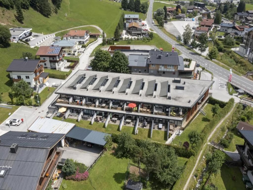 Panoramahütte mit acht Gästen in Neukirchen