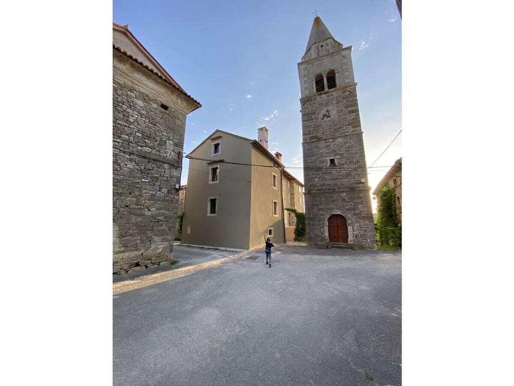 Ferienhaus in Groznjan mit Schwimmbecken