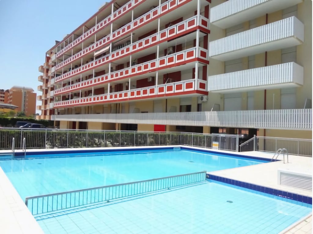 Appartement in Caorle bij Strand & Zwembad