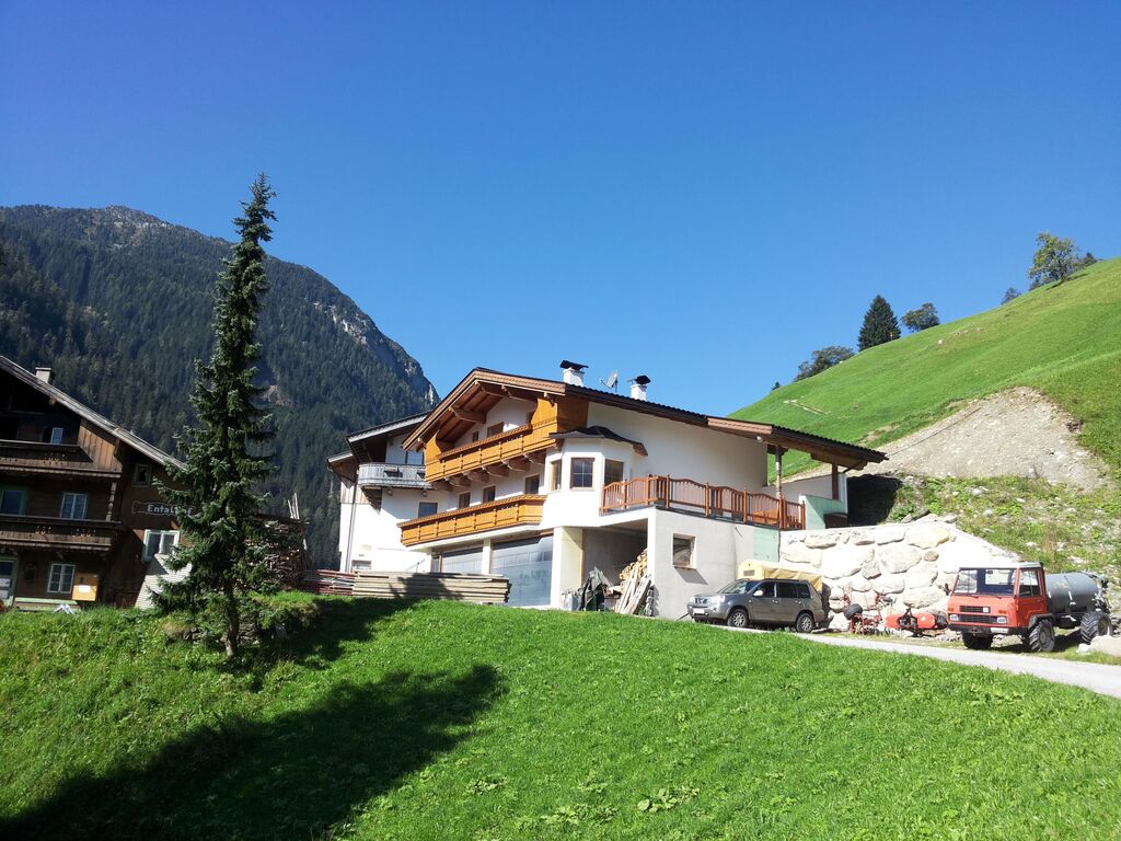 Ferienhaus in Finkenberg mit Terrasse