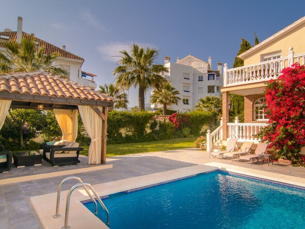 Holiday home 384116