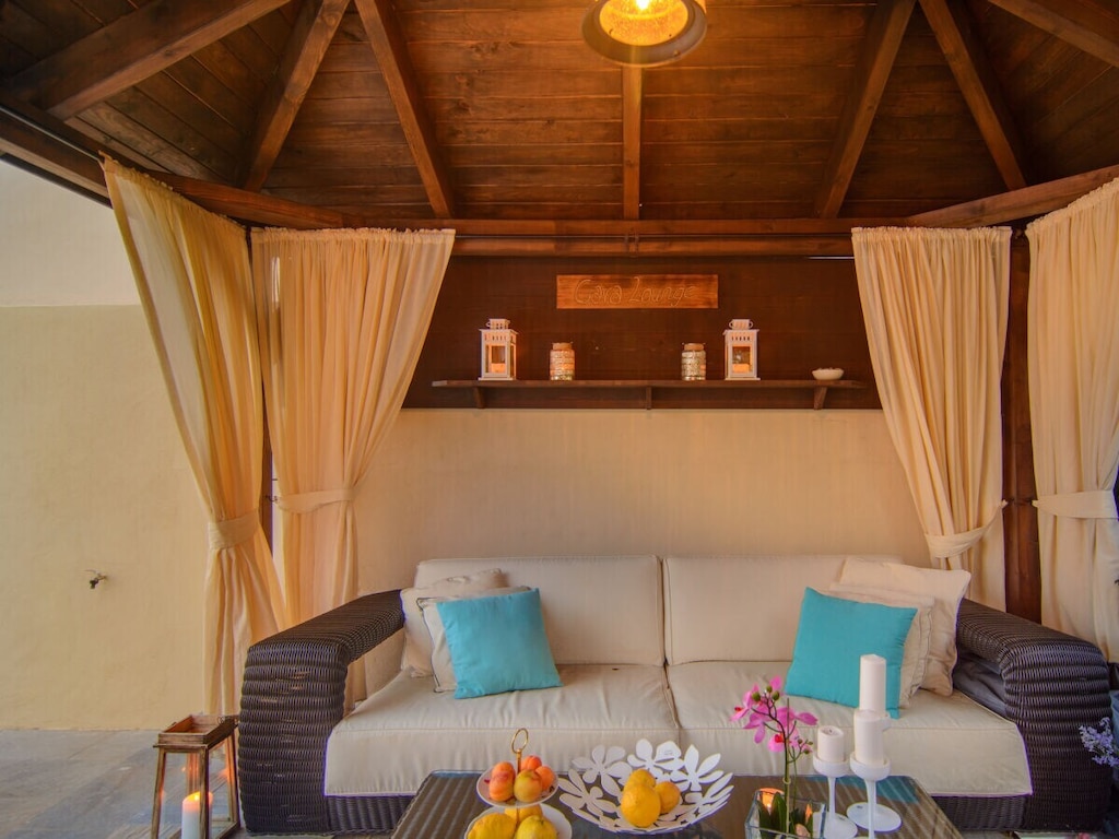 Holiday home 384116