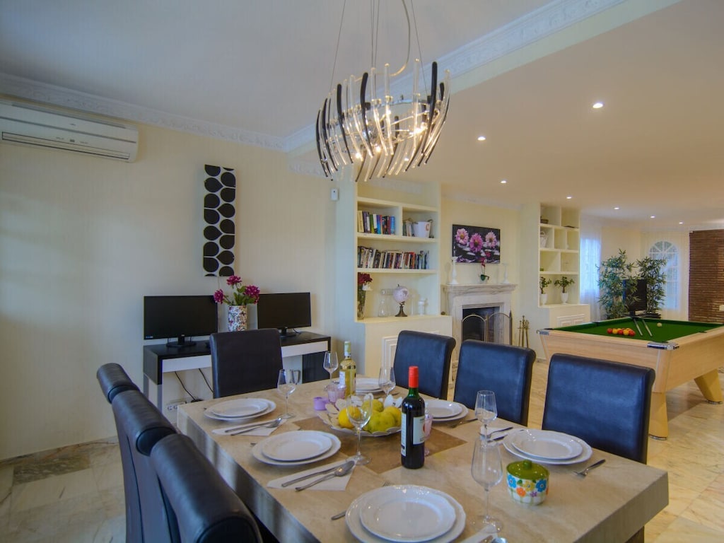 Holiday home 384116