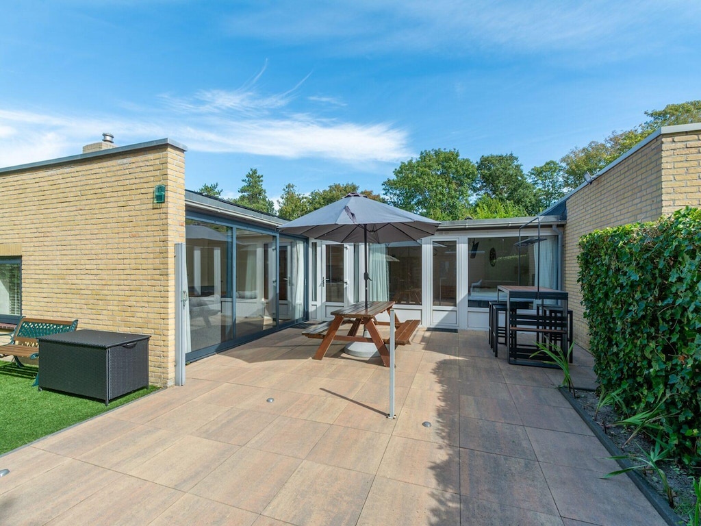 Bungalow bij Sint Maartenszee Strand