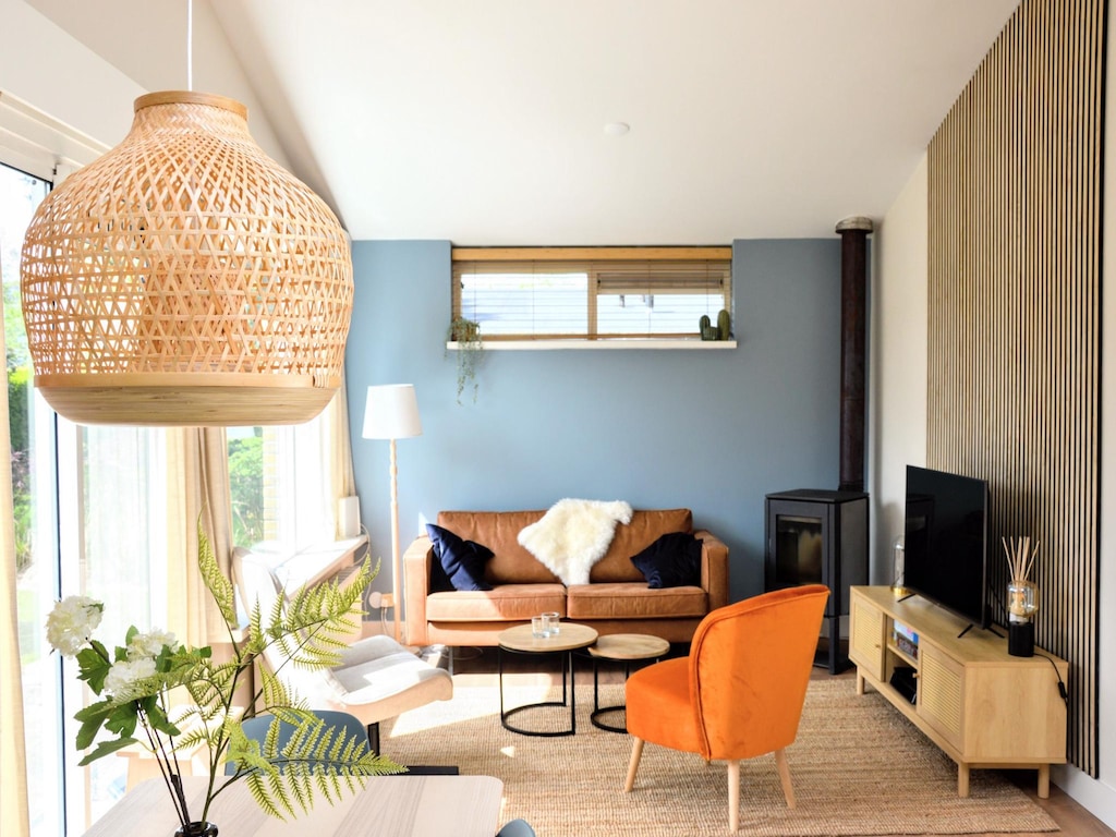 Stilvoller Bungalow im Duinland Park mit Terrasse
