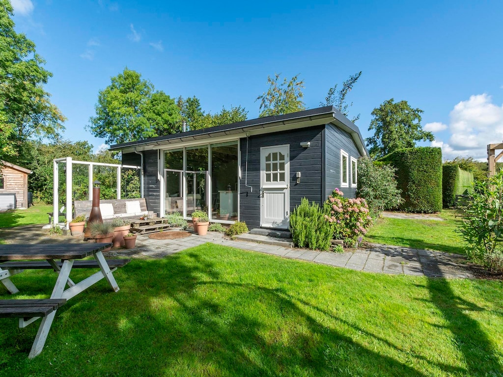 Bungalow in Niederlande mit Garten & Trampolin