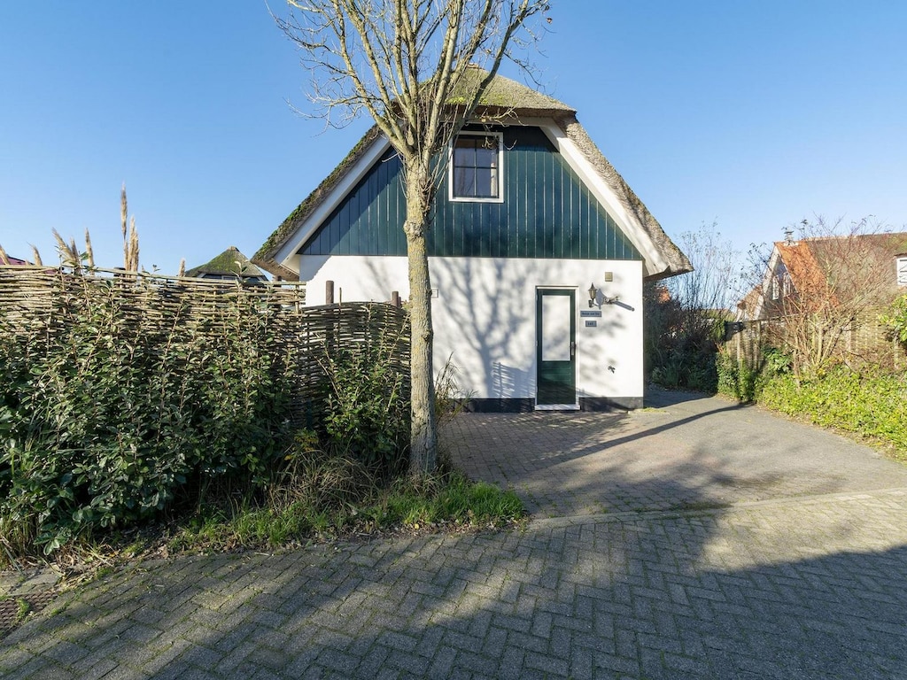 Verleidelijke villa met sauna