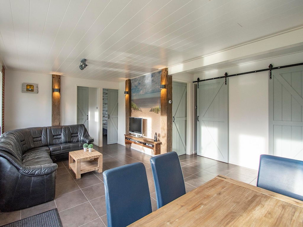 Bungalow an der Küste mit Garten