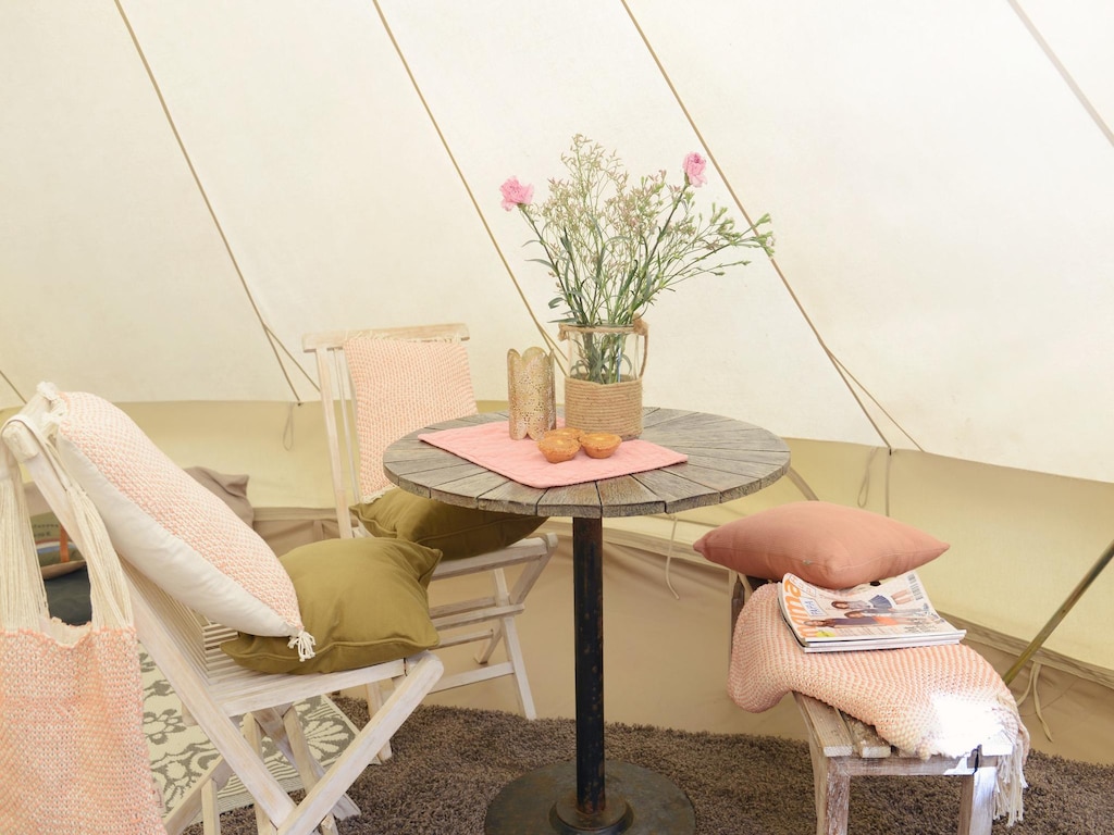 Charmante Zeltlodge mit Garten
