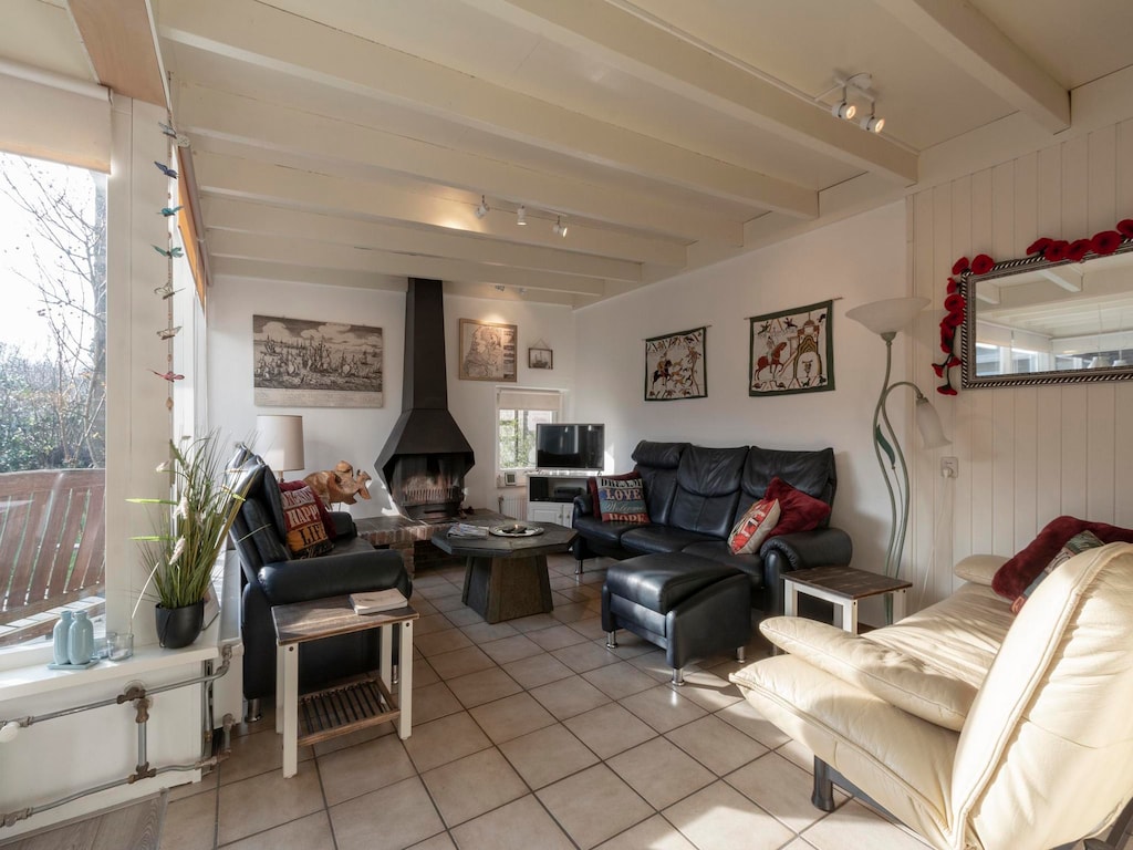 Bungalow in Sint Maartenszee bij Strand
