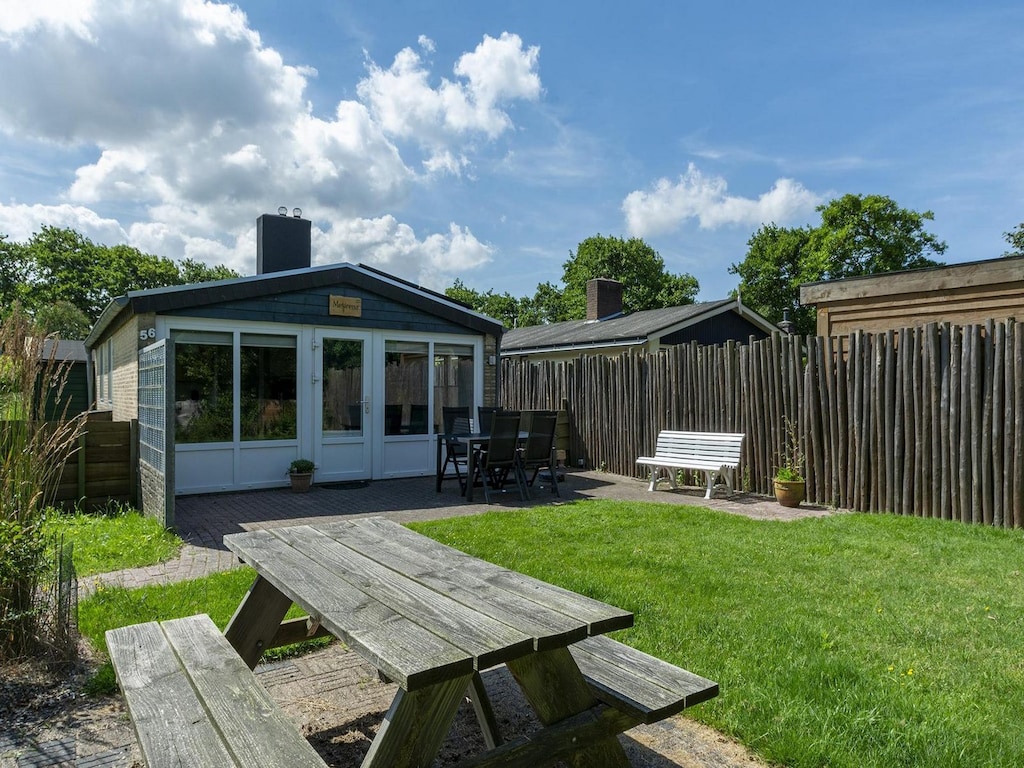 Ferienhaus am Strand mit Garten