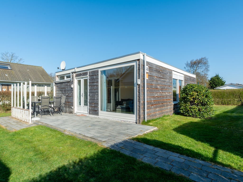 Schitterende bungalow bij zandstrand
