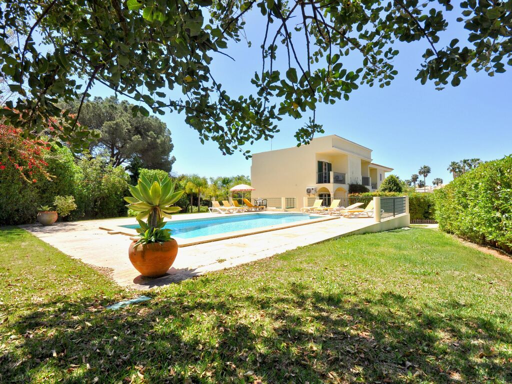 Private Villa mit Pool