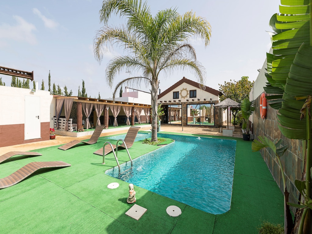 Villa in Conil met privézwembad en BBQ