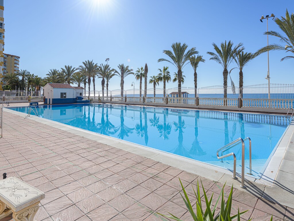 Appartement in Algarrobo Costa bij strand