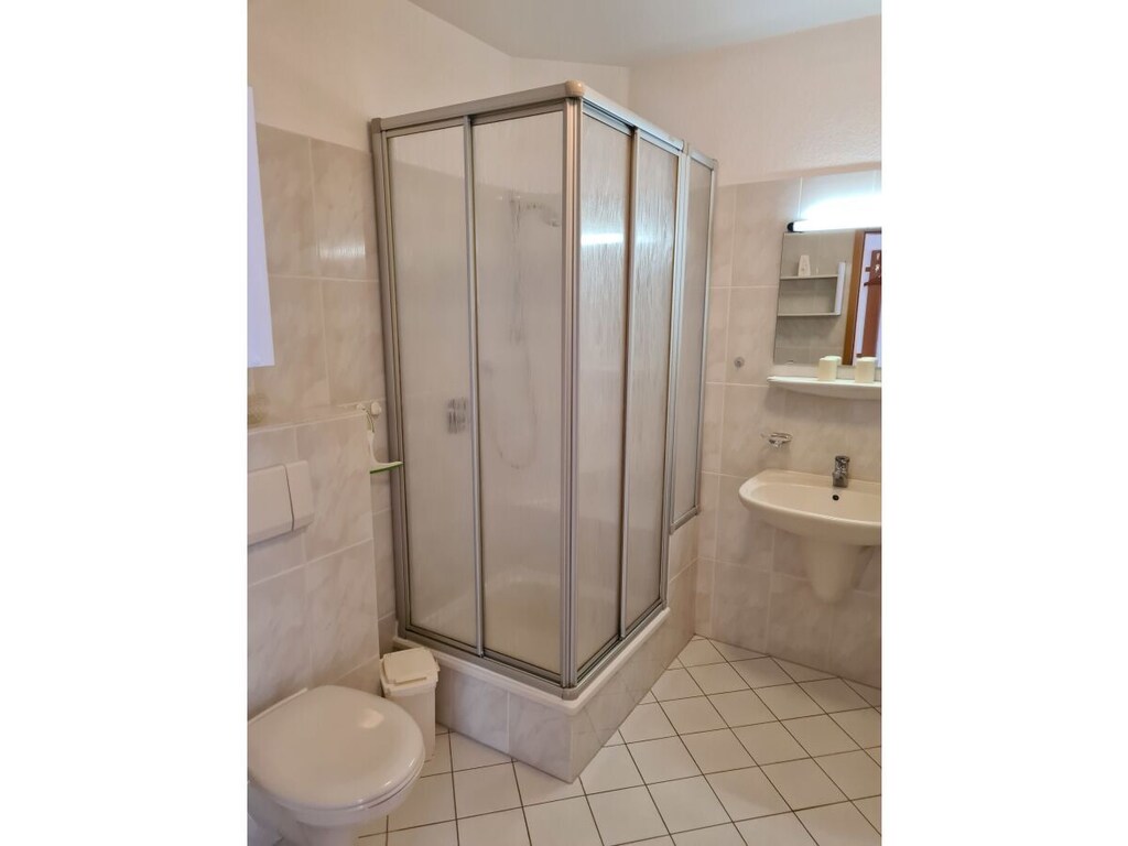   476615