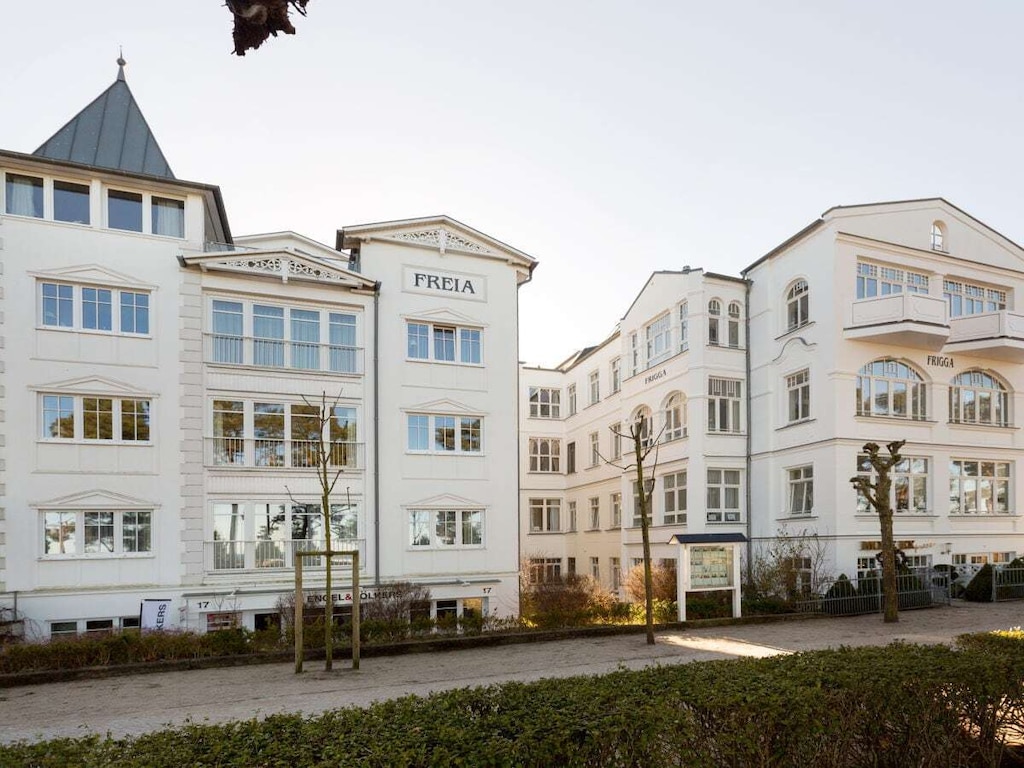 Ferienwohnung in Binz mit Schwimmbecken