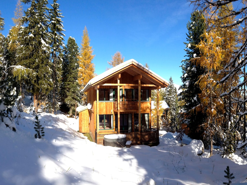 Großzügiges Chalet mit Whirlpool im Freien