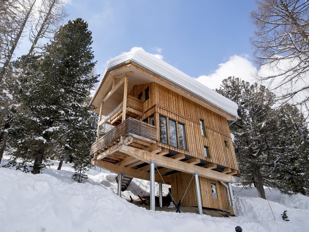 Charmant chalet met binnenjacuzzi