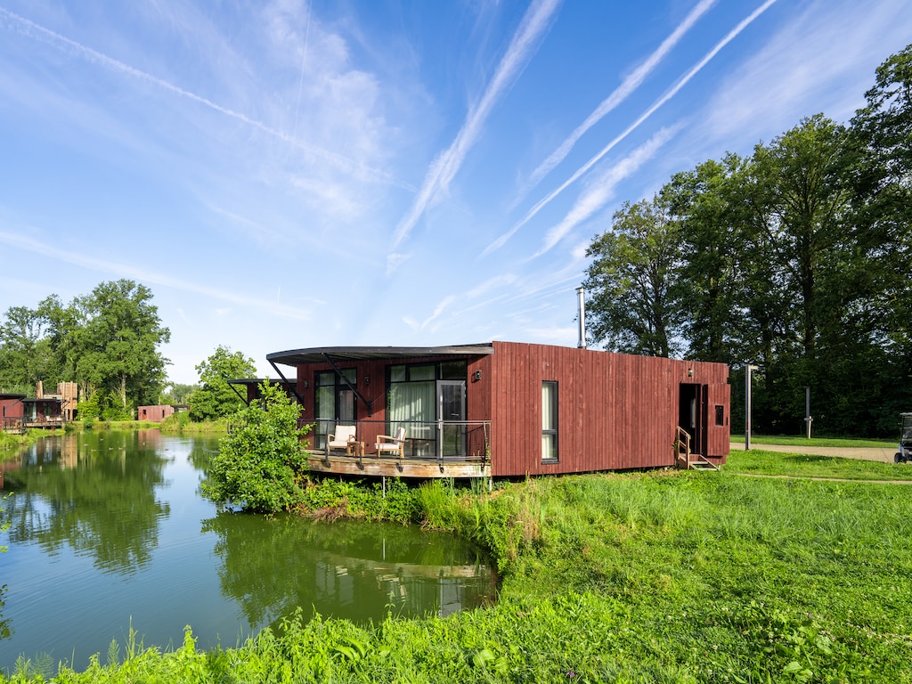 Seebungalow mit Terrasse von Belvilla
