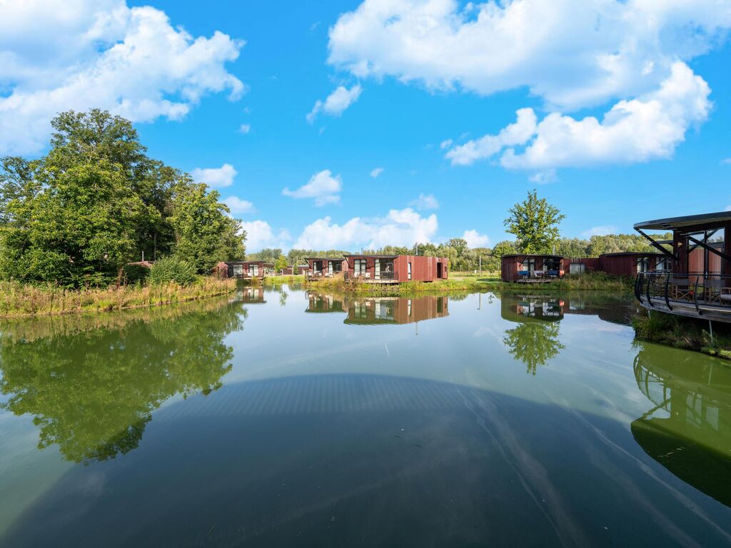 Bladbungalow in het bos van belvilla