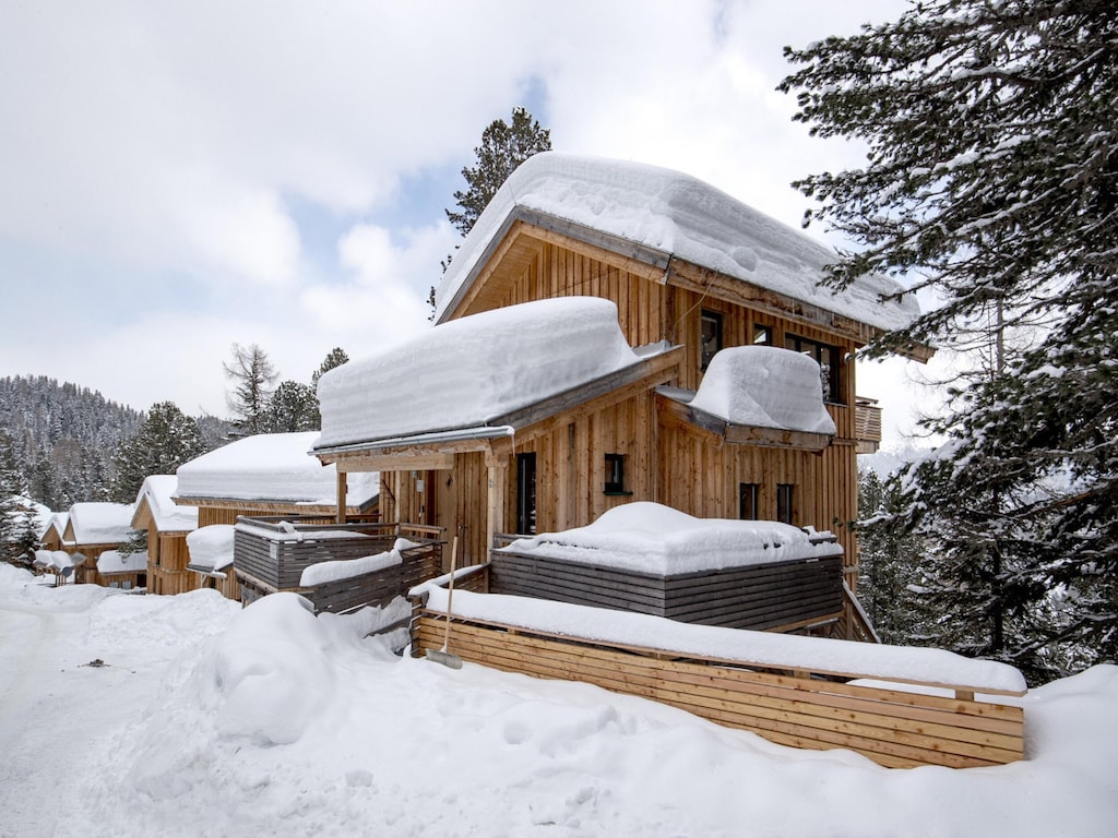 Spacious chalet with infrared sauna