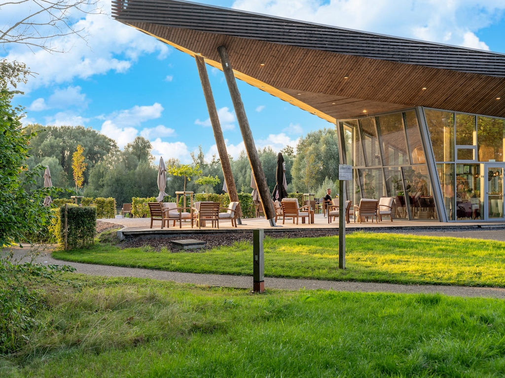 Suite in bekroond bospark Tournai