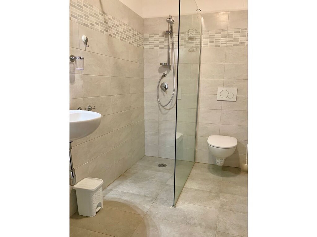 Lomatalo 21730