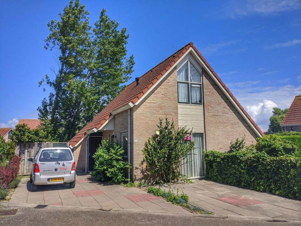 Bungalow in Breskens bij Strand en Vuurtoren