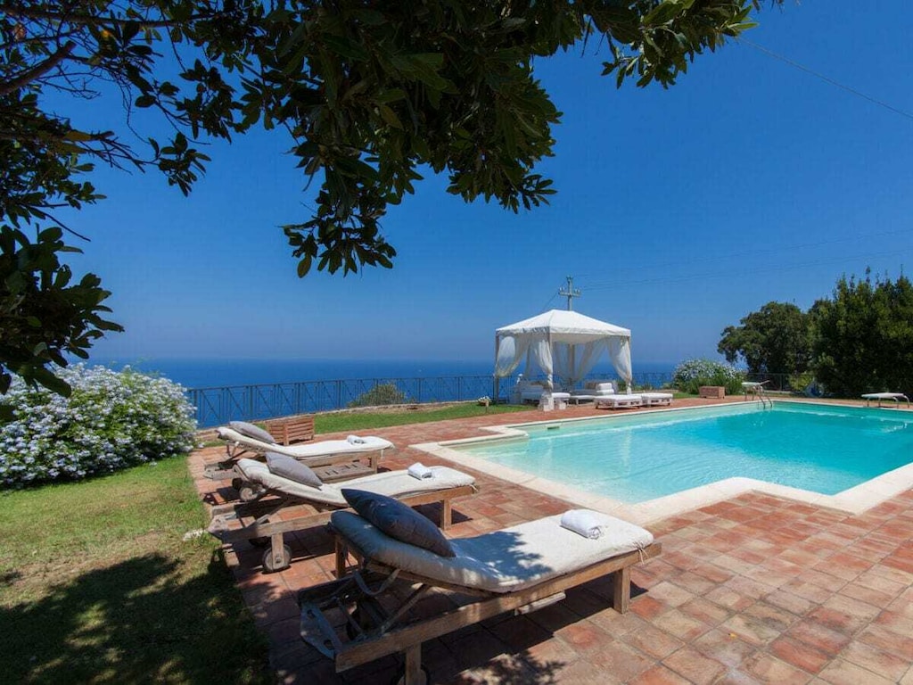Holiday home 431020