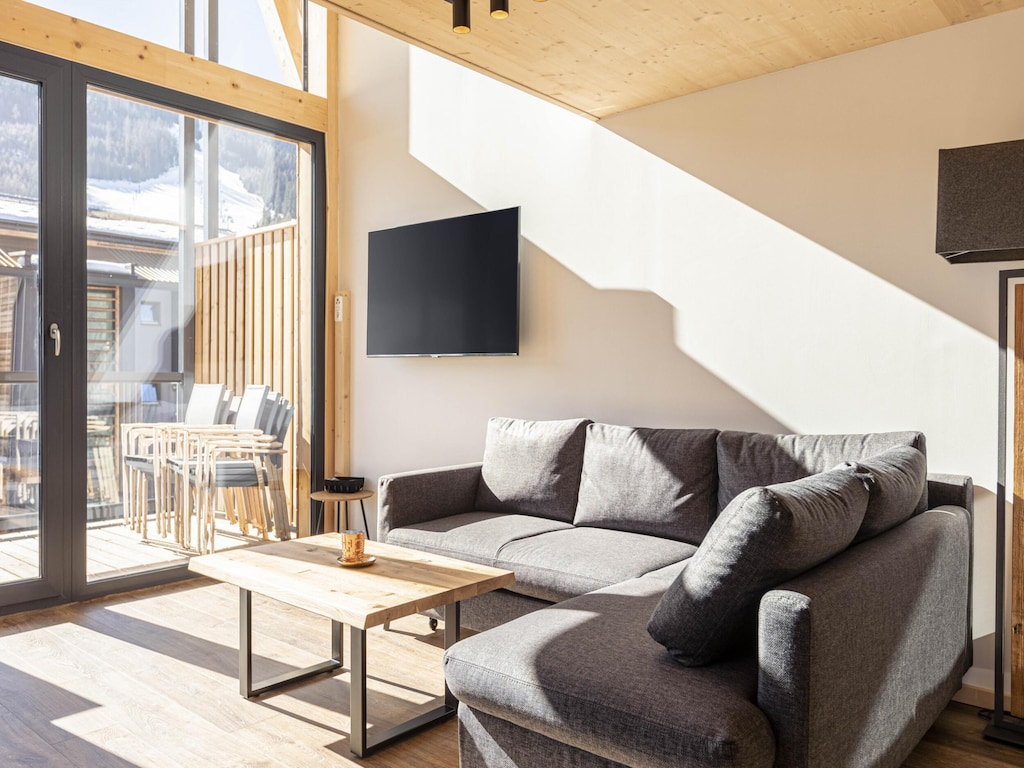 Schönes Penthouse mit Sauna (ohne Kaution)