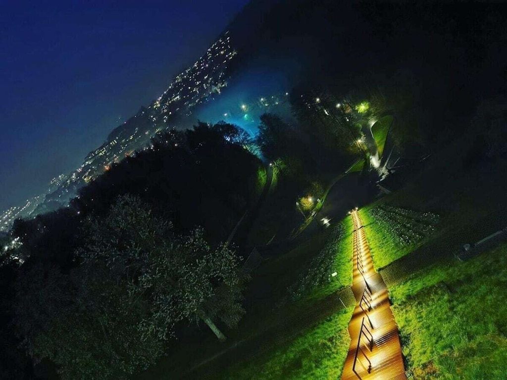   438265