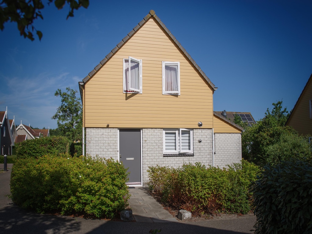 Ruim vakantiehuis met sauna nabij strand